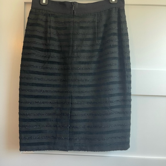 Ann Taylor pencil skirt - Picture 3 of 5